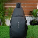 Arctic Hunter Crossbody Bag